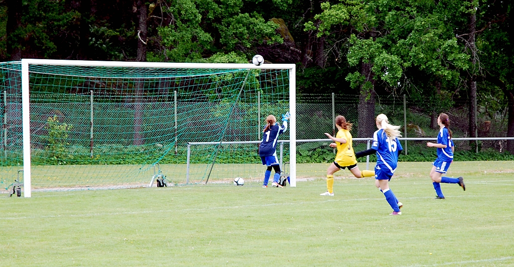 2012_0602_05-06.JPG - F98/99 - Forsby FF