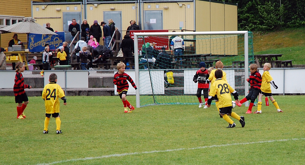 2012_0602_06-15.JPG - P04 - Köping FF