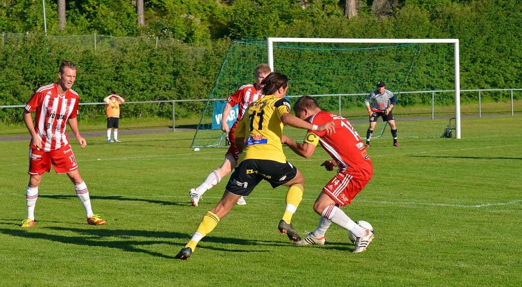 2012_0620_16.JPG - Rio Babovic utmanar Salaförsvaret