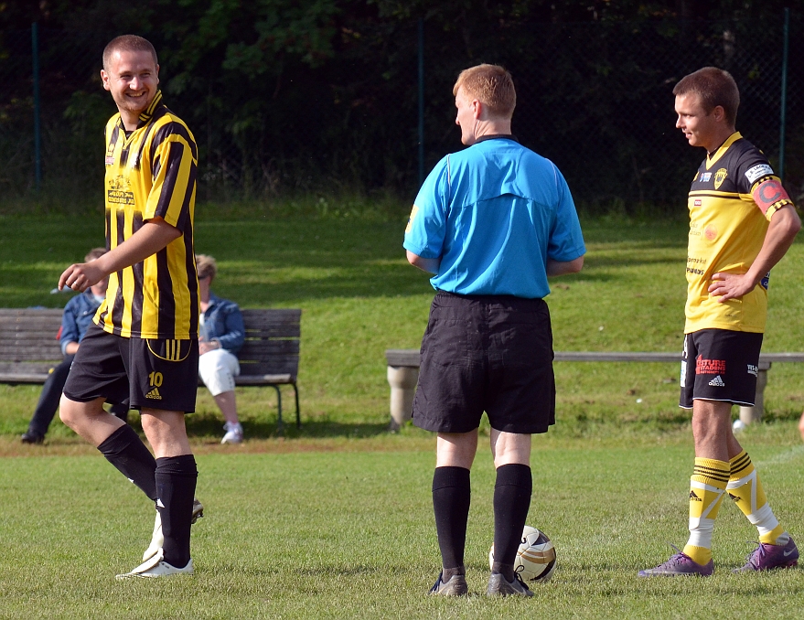 2012_0630_55.JPG - Final: Arboga Södra IF - Wahlsta SK 0-0 (2-0 efter straffar). Något överraskande fick Södra möta Wahlsta i finalen