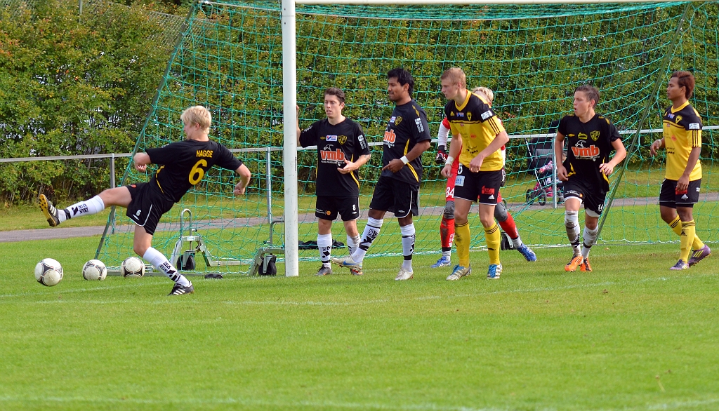 2012_0909_33.JPG - En hörna för Södra som blev för låg och kort