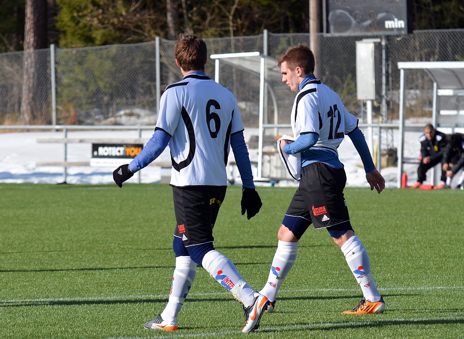 2013_0303_46.JPG - En nöjd 2-målsskytt i dagens match