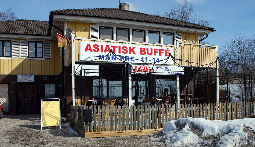2013_0330_21.JPG - Lunch på Edithas, Asiatisk Buffé