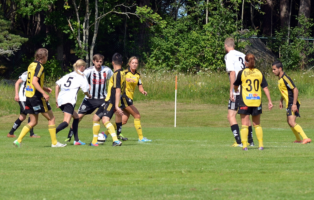 2013_0706_35.JPG - Södras försvar blev tidvis satt under press