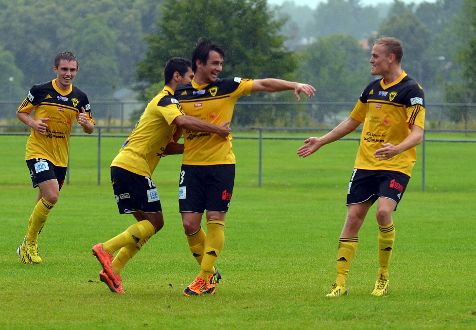2013_0818_15.JPG - En mycket glad målskytt, mål i första matchen för Södra