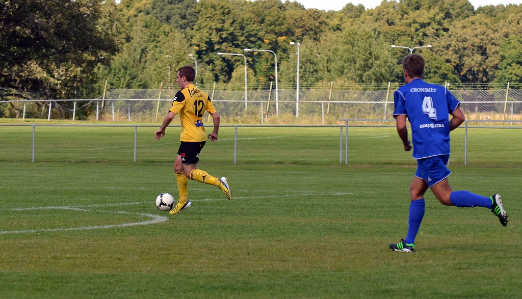 2013_0824_14.JPG - Brandon Wade har åter fått ett friläge . . . .