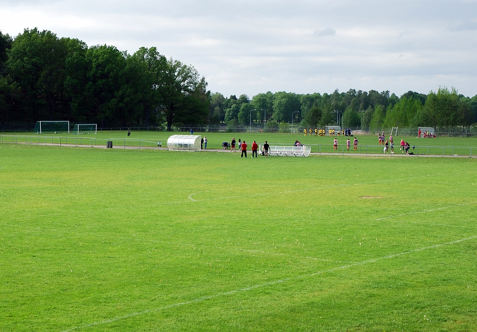 2014_0525_154700AA.JPG - Förberedelse inför ombyggnad av Ekbackens IP