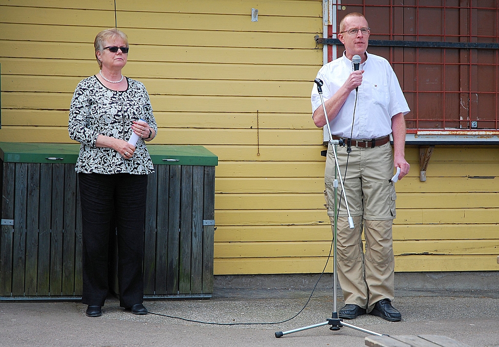 2014_0526_100810AA.JPG - Carl-Erik Almskoug avslutade invigningstalen