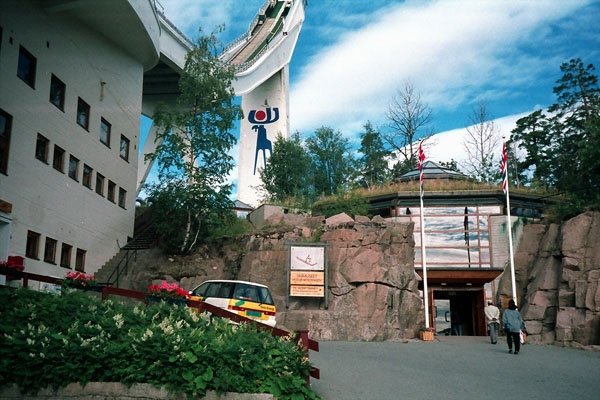 Holmenkollen 03