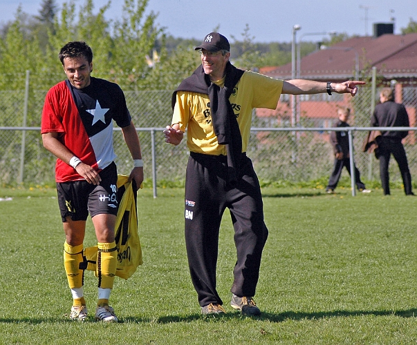 2006_0603_17.JPG - 2 mycket nöjda södraiter