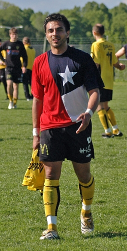 2006_0603_18.JPG - 2-målsskytt Victor Huerta