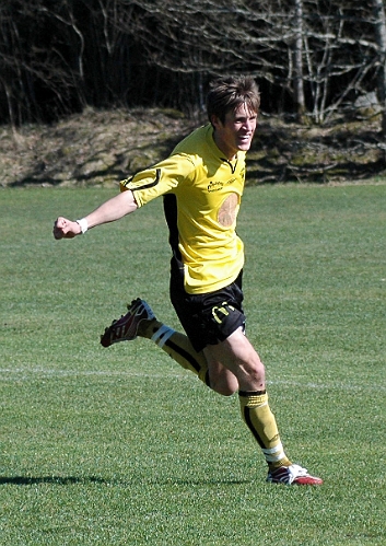 2007_0421_20.JPG - Och då blev han så här glad