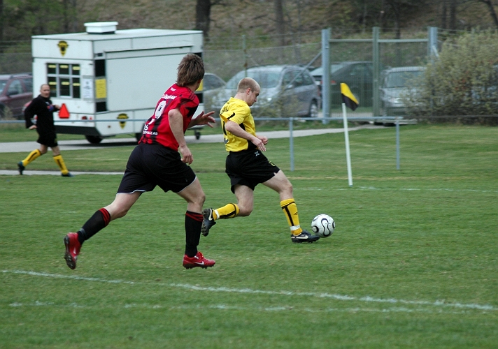 2007_0428_18.JPG - Ytterligare en chans för Södra men den gav inget resultat denna gång