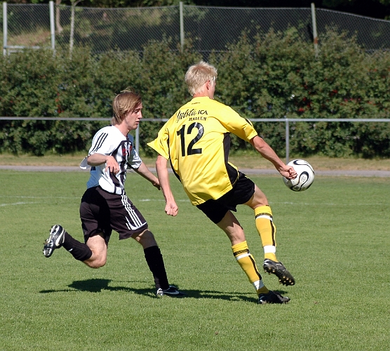 2007_0616_16.JPG - Martin Haglind utmanar återigen sin back