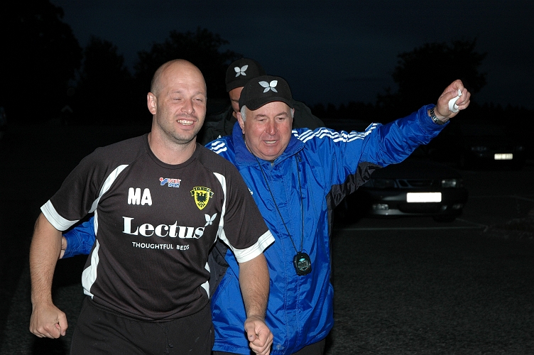 2007_0829_06.JPG - Nu är det helt klart, VI VINNER SERIEN OCH SPELAR I DIV:3 NÄSTA SÄSONG