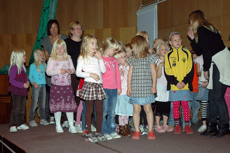 2007_1007_13.JPG - Prisutdelning Fotbollsskolan F00