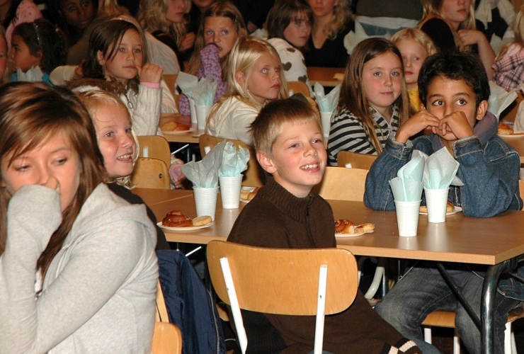 2007_1007_20.JPG - Nu har de äldre lagen kommit på plats för sin avslutning