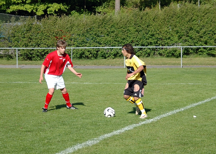 2008_0525_08.JPG - Bewar Muhammed utmanar sin försvarare