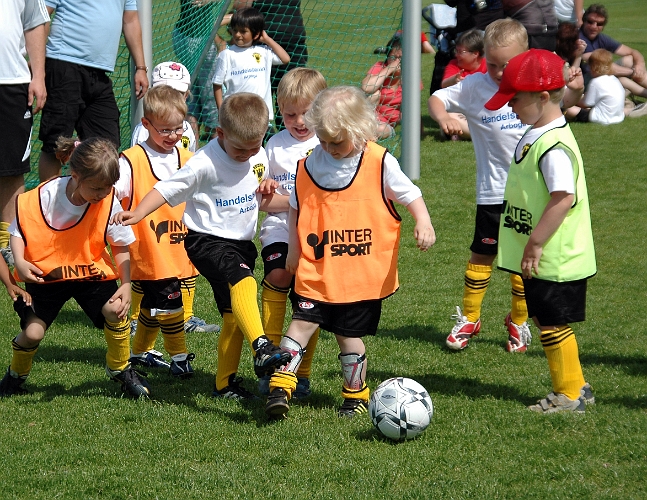 2008_0531_141948AA.JPG - P/F03 Fotbollsskolan