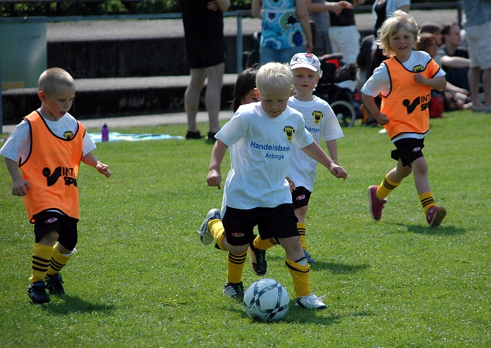 2008_0531_142532AA.JPG - P/F03 Fotbollsskolan