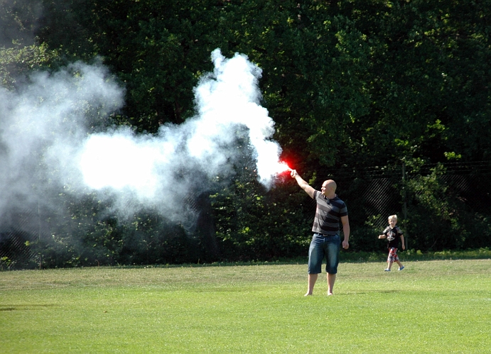 2008_0607_05.JPG - "TIFO" ??