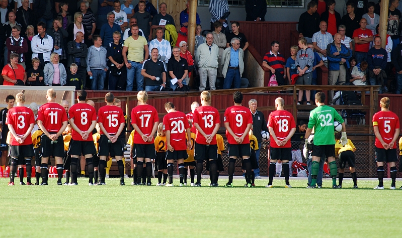 2009_0812_190115AA.JPG - Kungsör BK's startelva