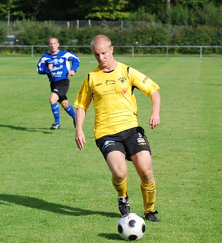 2009_0829_23.JPG - Kristofer Storm på väg fram mot målet