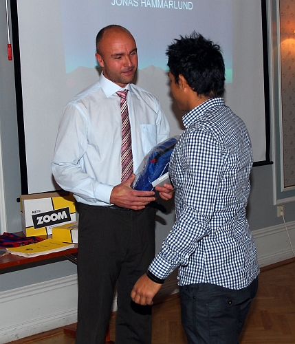 2009_1017_170516AA.JPG - Årets interna poängkung Jonas Hammarlund