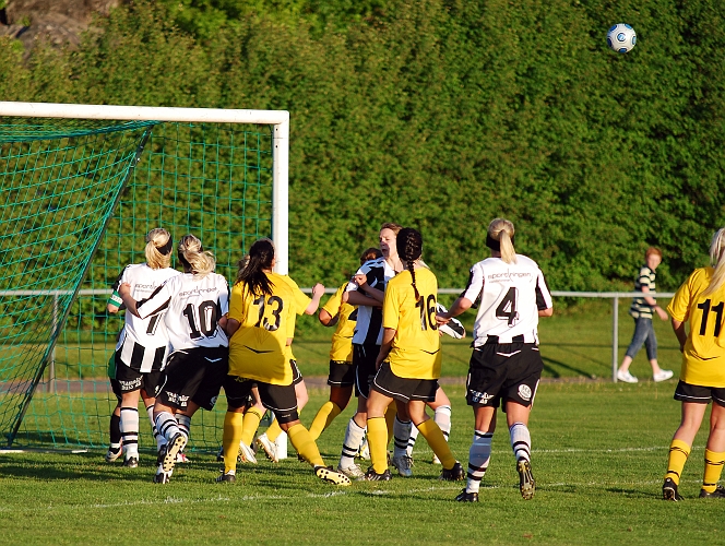 2010_0601_36.JPG - Ny hörna för Södra denna gång från höger . . . .