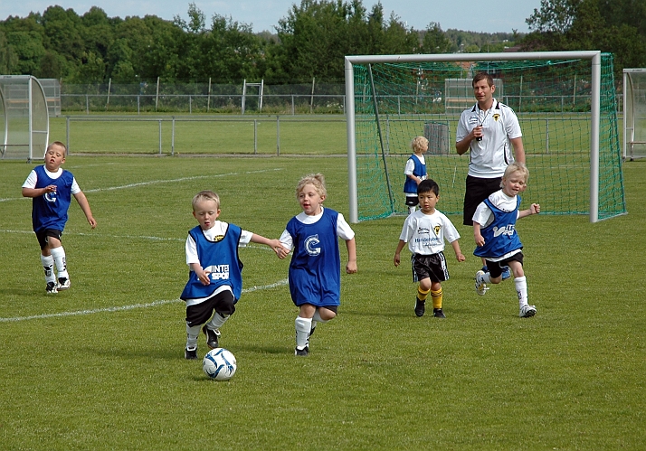 2010_0605_01-01.JPG - P/F05 Internmatcher