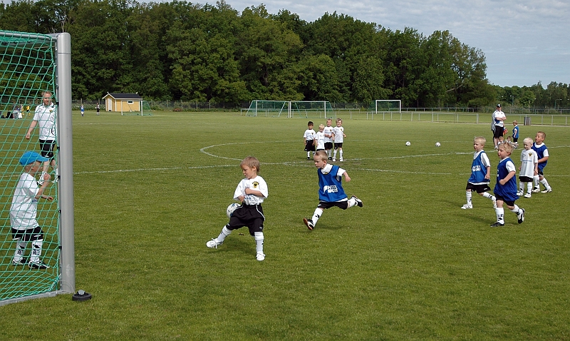 2010_0605_01-02.JPG - P/F05 Internmatcher