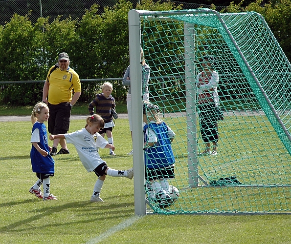 2010_0605_01-03.JPG - P/F05 Internmatcher