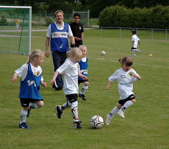 2010_0605_01-04.JPG - P/F05 Internmatcher