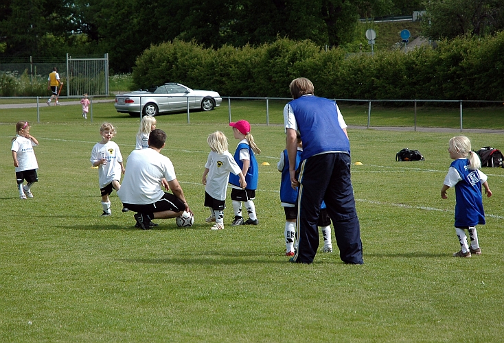 2010_0605_01-06.JPG - P/F05 Internmatcher