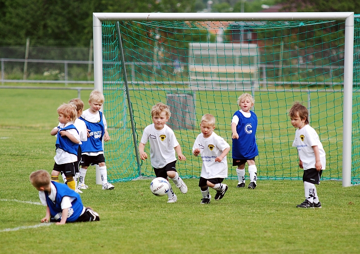 2010_0605_01-20.JPG - P/F05 Internmatcher