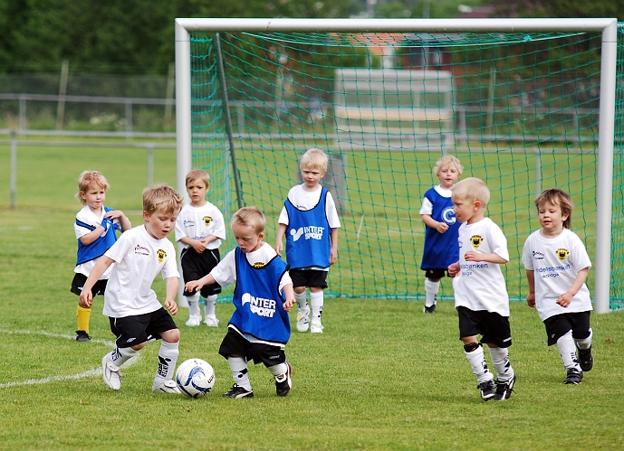 2010_0605_01-21.JPG - P/F05 Internmatcher