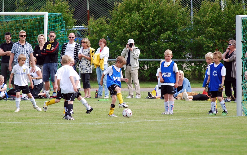 2010_0605_06-09.JPG - P02 Internmatch