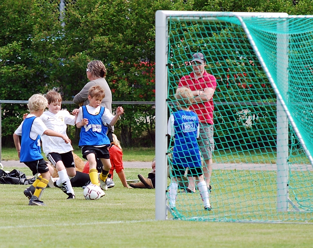 2010_0605_06-10.JPG - P02 Internmatch