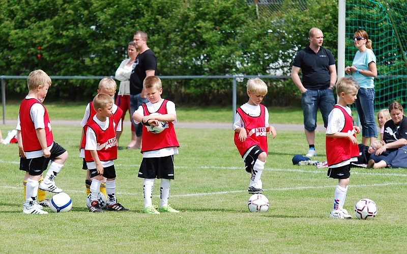 2010_0605_08-04.JPG - P03 Internmatcher