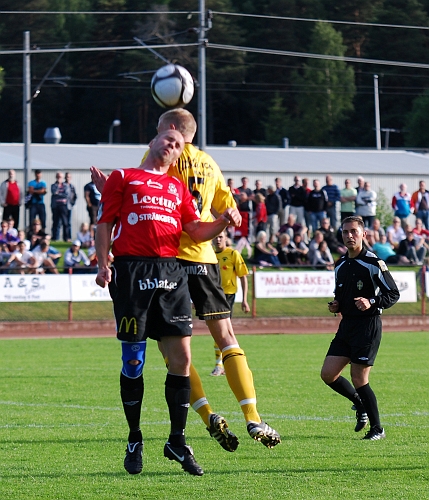 2010_0616_15.JPG - Filip Stjernfeldt och Rauli Pakanen i nickduell