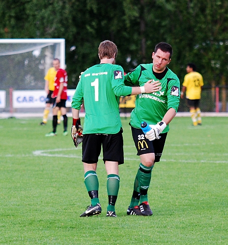 2010_0616_42.JPG - Kungsör byter målvakt till Fredrik Malvezzi efter skada på Andreas Carlsson