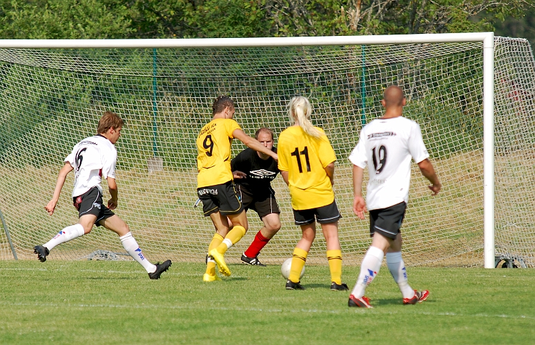 2010_0703_38.JPG - "Mirre" har ett bra läge för avslut