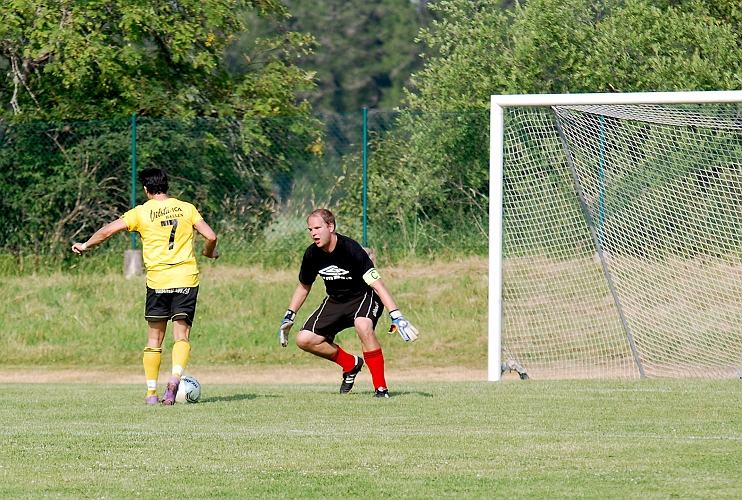 2010_0703_43.JPG - Karim Safari utökar Södra's ledning till 4-1