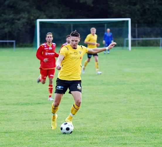 2010_0802_27.JPG - Miralem Malic trycker in 3-1 till Södra