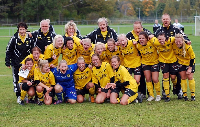 2010_1002_60.JPG - YES!! Vi vann serien, Div.3 nästa