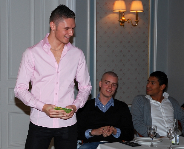 2010_1023_15.JPG - Miralem Malic fick även pris som bäste målskytt även i U-laget