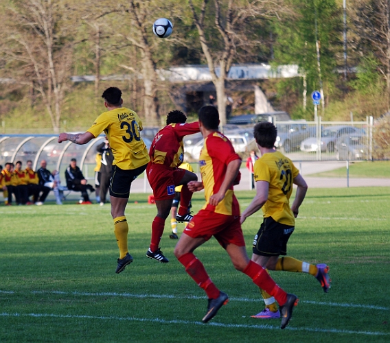 2011_0429_17.JPG - Andreas Karlsson i nickduell