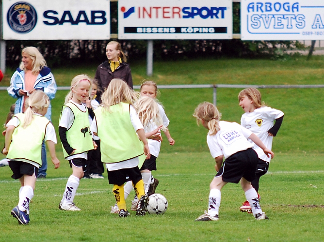 2011_0528_05-06.JPG - F04/05 Internmatch