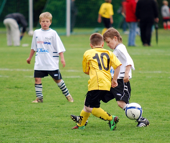 2011_0528_09-11.JPG - P02 - Kolsva IF