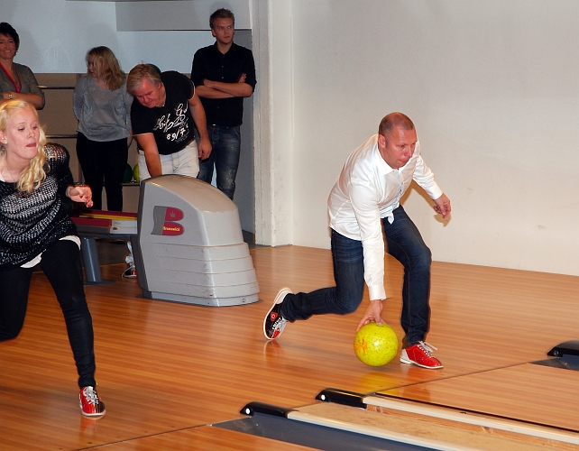 2011_1112_10.JPG - Damernas Bowling
